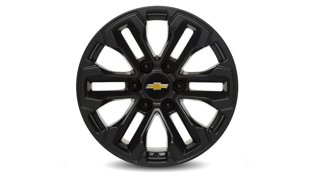 Rin en aluminio de 22 pulgadas negro con detalles en plata para tu camioneta Chevrolet Silverado Turbo 2025